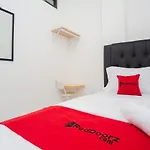 RedDoorz at Jalan Bangau Palembang